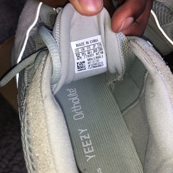 Yeezy 500 Salt - Picture 5 of 8